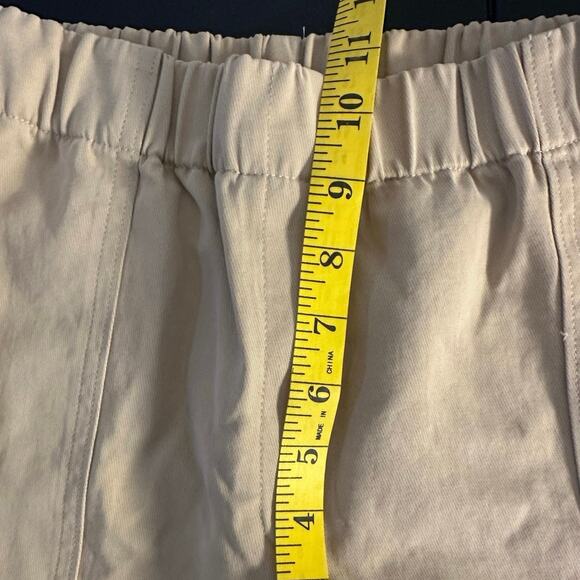 NWT Aritzia Babaton The Group Titan Olive Beige Cotton Silk Cargo Pants Size 10 - Picture 10 of 12